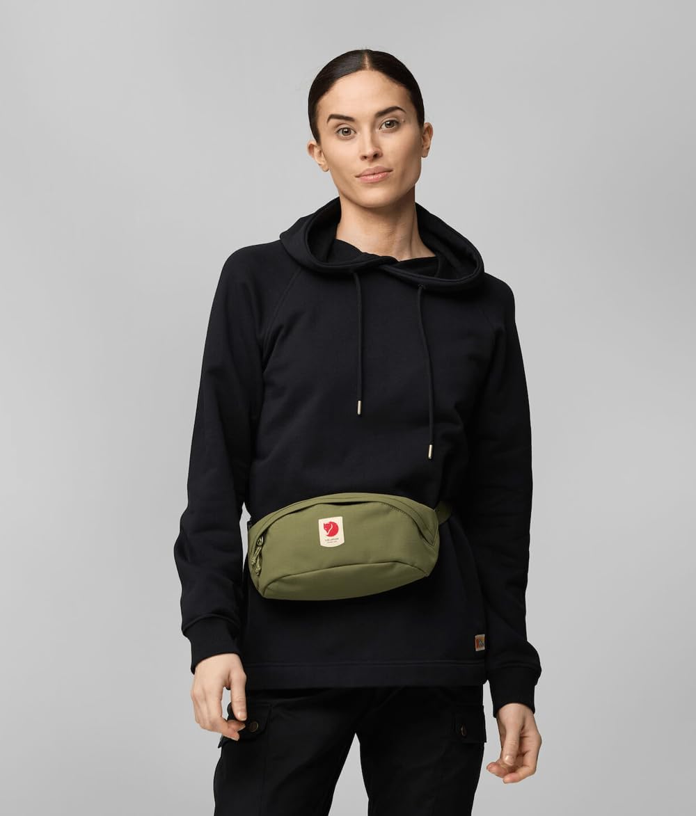 Fjällräven Ulvo Hip Pack Medium - Waterproof Bergshell Fabric, Durable Storage, Adjustable Belt- Hiking, Travel
