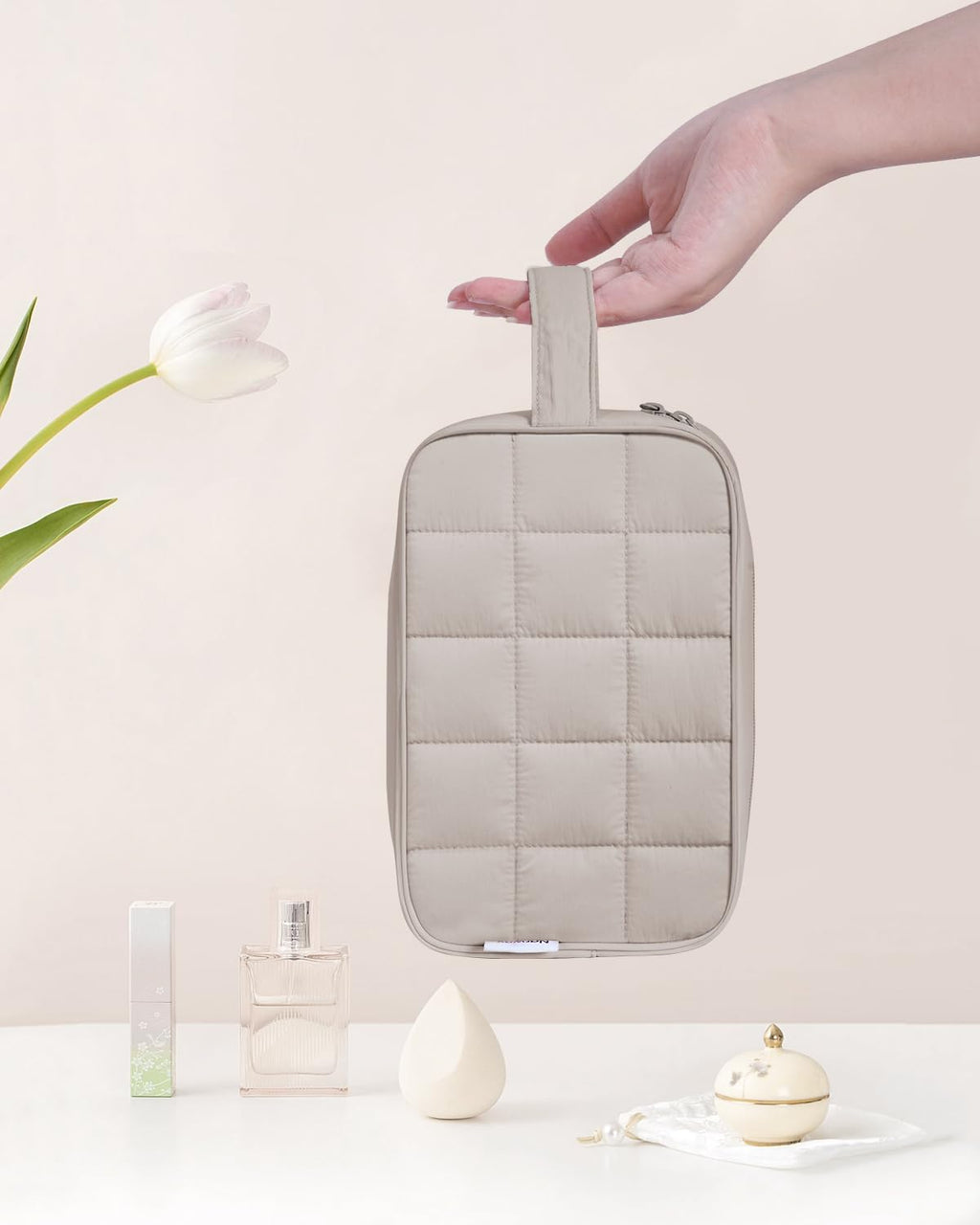 Narwey Quilted Travel Toiletry Bag for Women, Bathroom, Medicine Bag