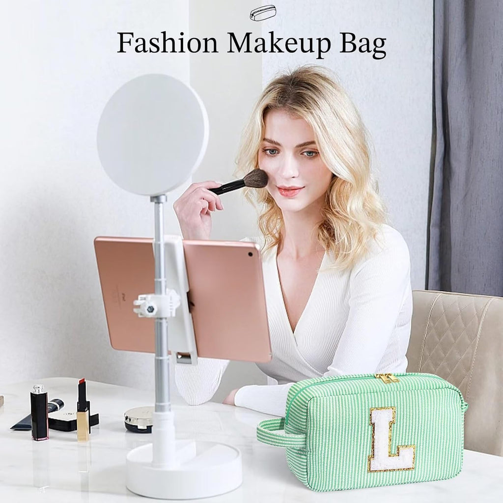 YOOLIFE Gifts for Women Teen Girls Kids - Initial Makeup Bag Cosmetic Case Toiletry Pouch, Birthday Gifts for Women Friends Sister Teacher, Light Green K