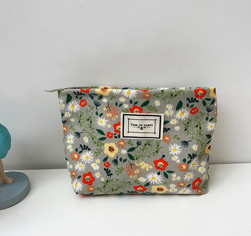 Flower Fabric Makeup Bag for Purse, Vintage Corduroy Cosmetic Pouch Bag, Portable Travel Handbag for Women Girls (Bean green flowers)