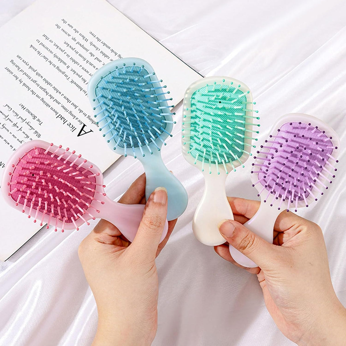 4pcs Mini Wet Hair Brush, Travel Detangling Hair Brushes for Women & Girls