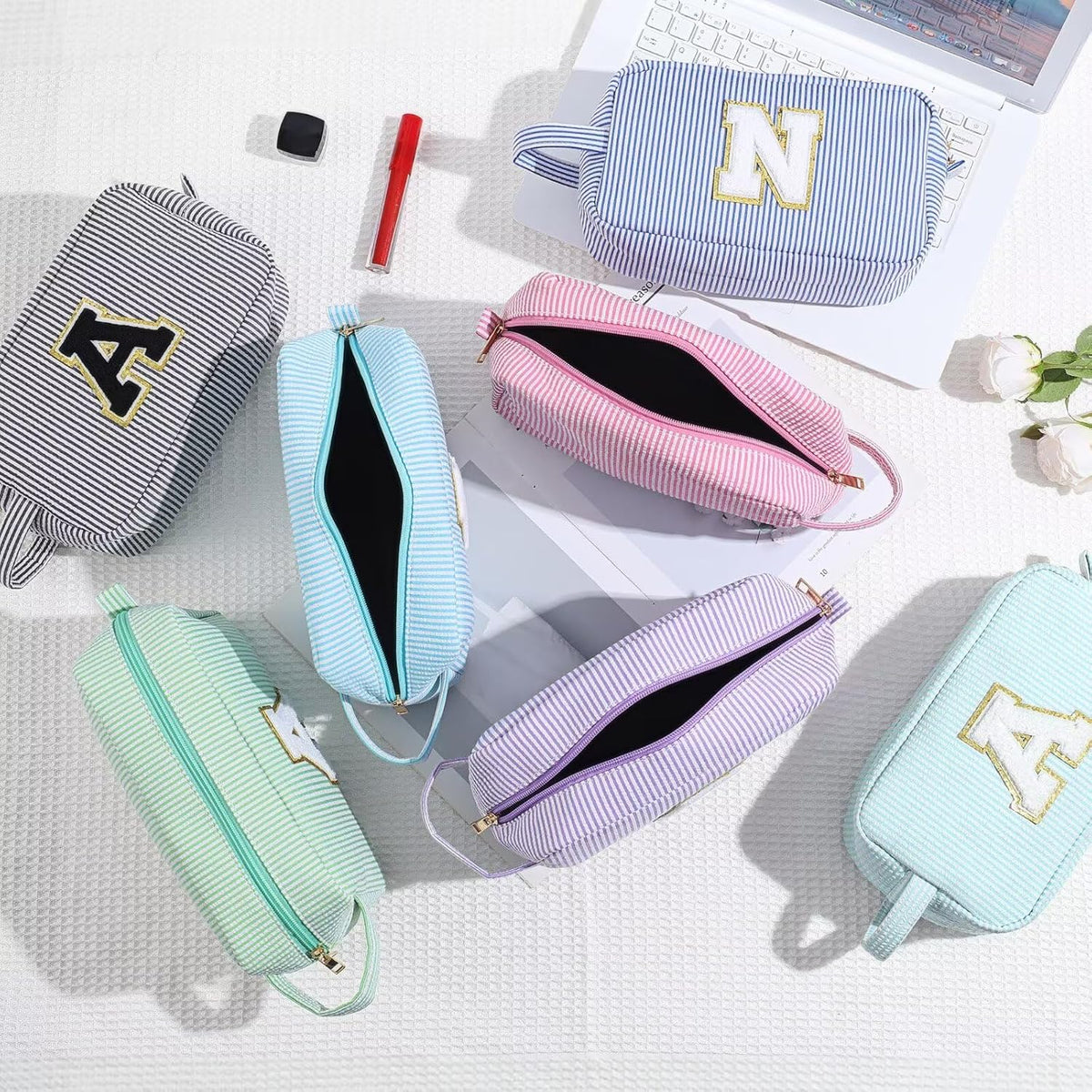YOOLIFE Gifts for Women Teen Girls Kids - Initial Makeup Bag Cosmetic Case Toiletry Pouch, Birthday Gifts for Women Friends Sister Teacher, Light Green K