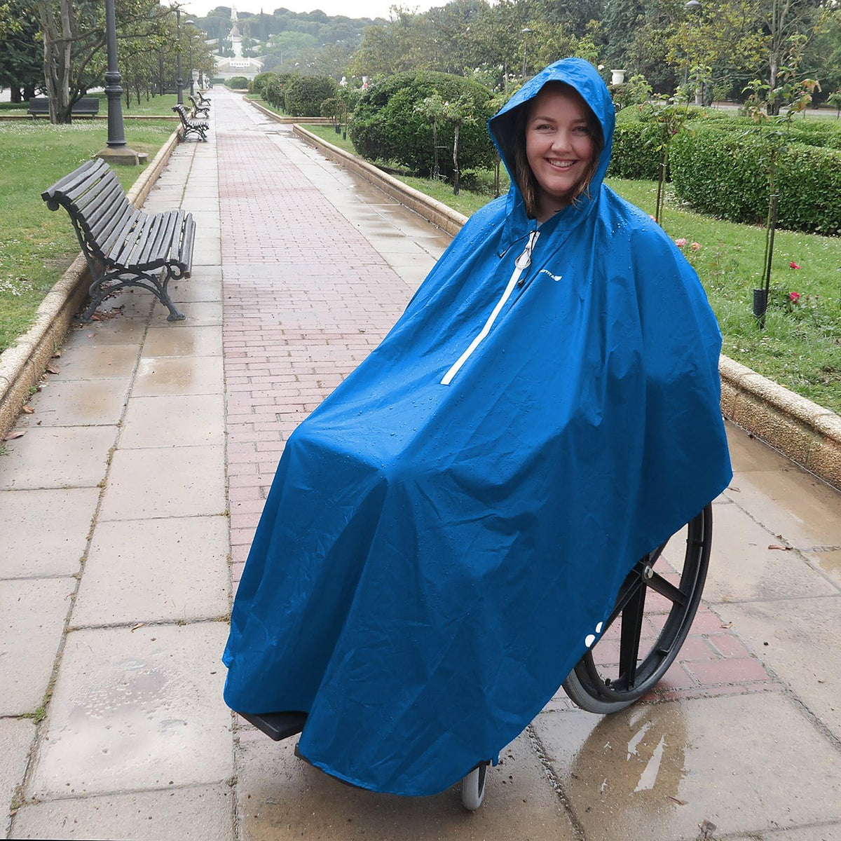 – Waterproof Poncho for wheelchairs – Universal Raincoat – Italian design
