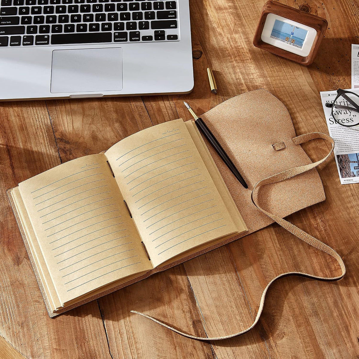 RILIHO Leather Journal for Women - A5 Notebook 6x8.1 Inch, Genuine Leather Diary for Writing, Vintage Style, Ideal for Men and Women, Artists, Travelers, Red